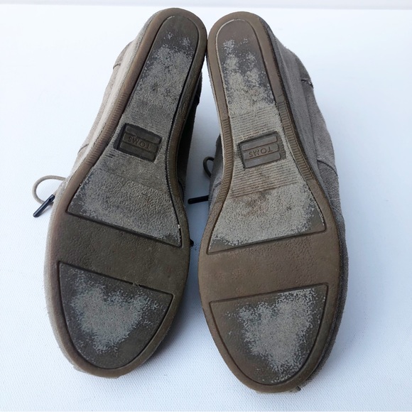 TOMS Desert Wedge Lace Up Bootie Sz 7 Taupe Tan Suede Leather Heeled Ankle Boots - Picture 9 of 11
